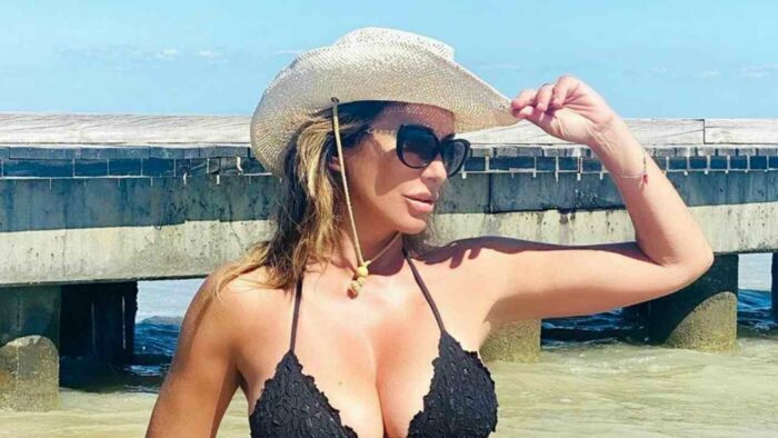 Sabrina Salerno Mostra Il Lato A Oltre Le Gambe C Di Pi