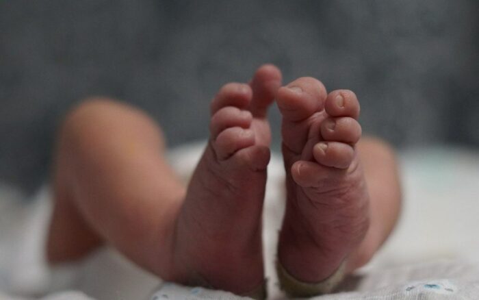 bambino si ustiona con il caffè