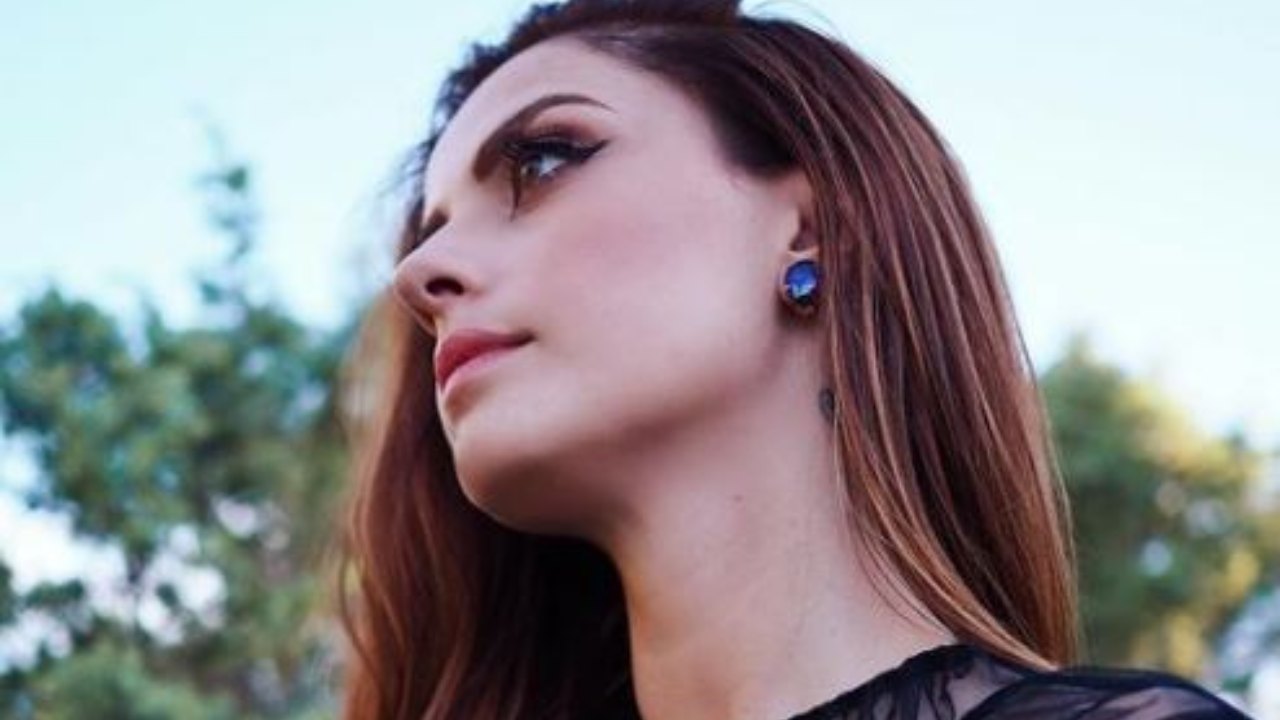 Sanremo 2021, Annalisa presenta il suo "Dieci": più bella ...