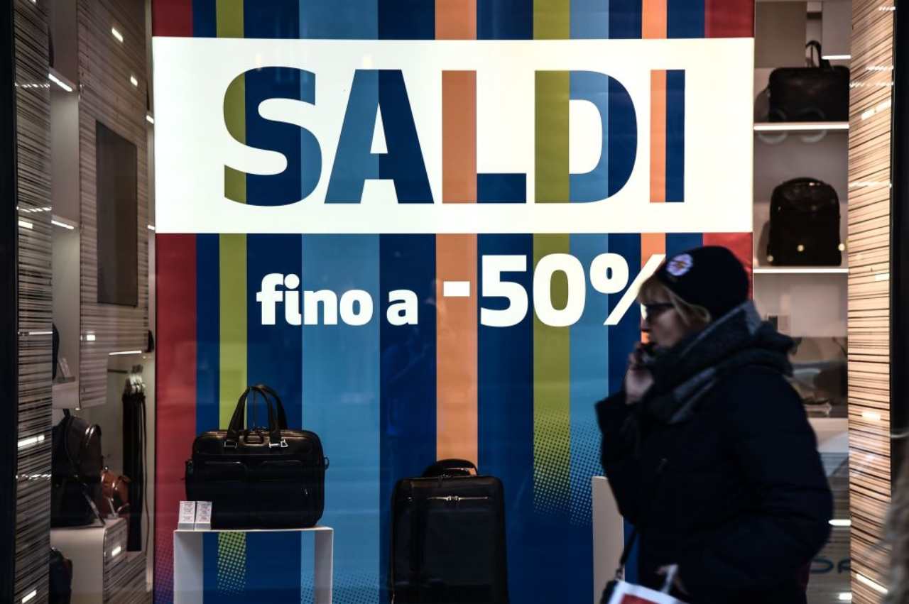 Saldi di gennaio 2021, tornano gli sconti modalità e data d'inizio