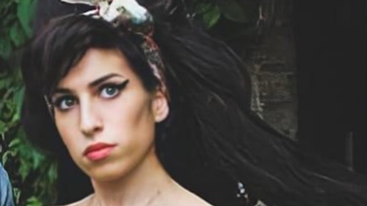 Amy Winehouse sorpresa 9 anni anniversario