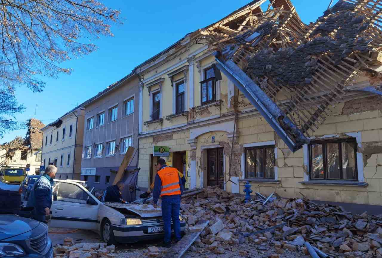 Terremoto Croazia campione gesto