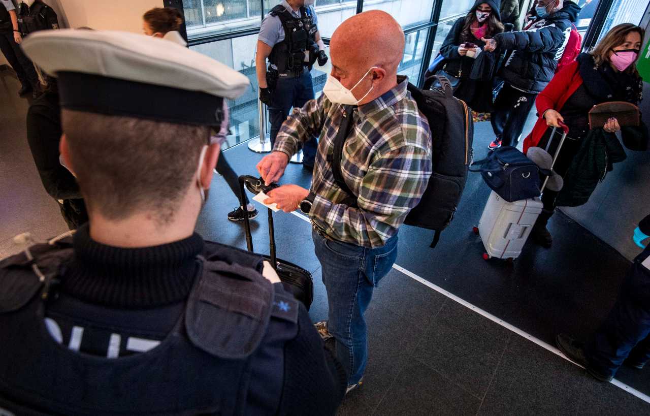 Polizia in aeroporto