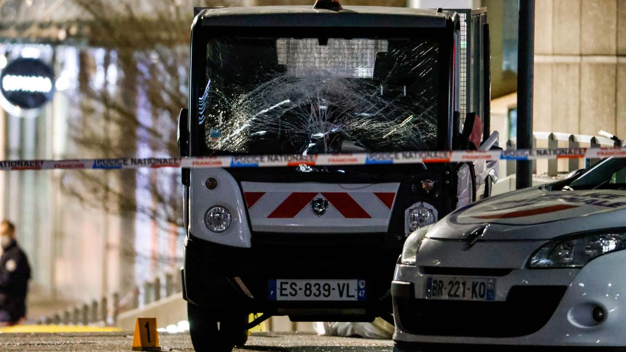 Polizia francese - ruba furgoncino