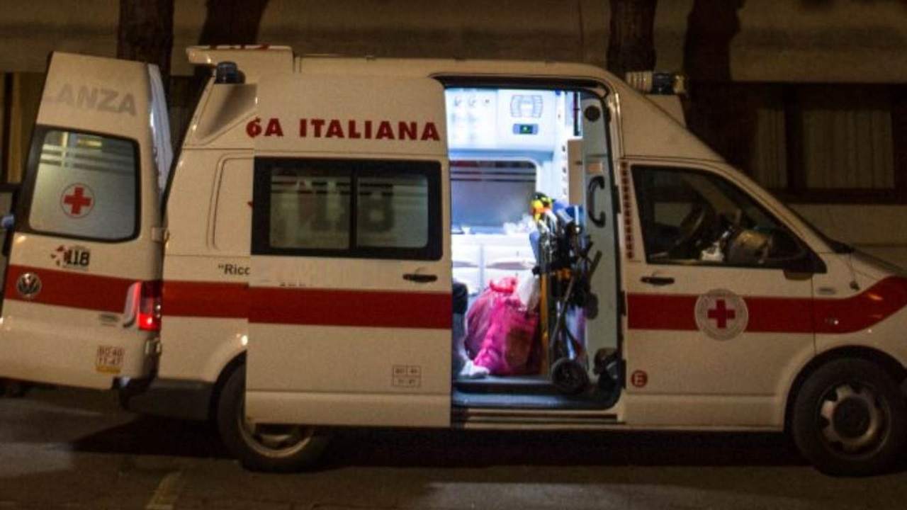 Ambulanza 16enne incidente