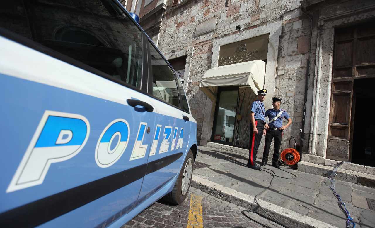 Uomo confessa femminicidio a polizia