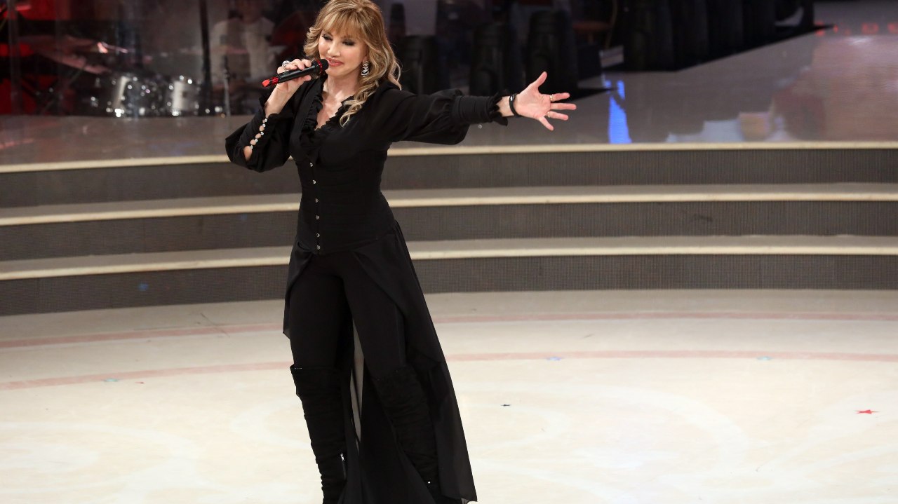 Milly Carlucci conduce Ballando con le Stelle 2021