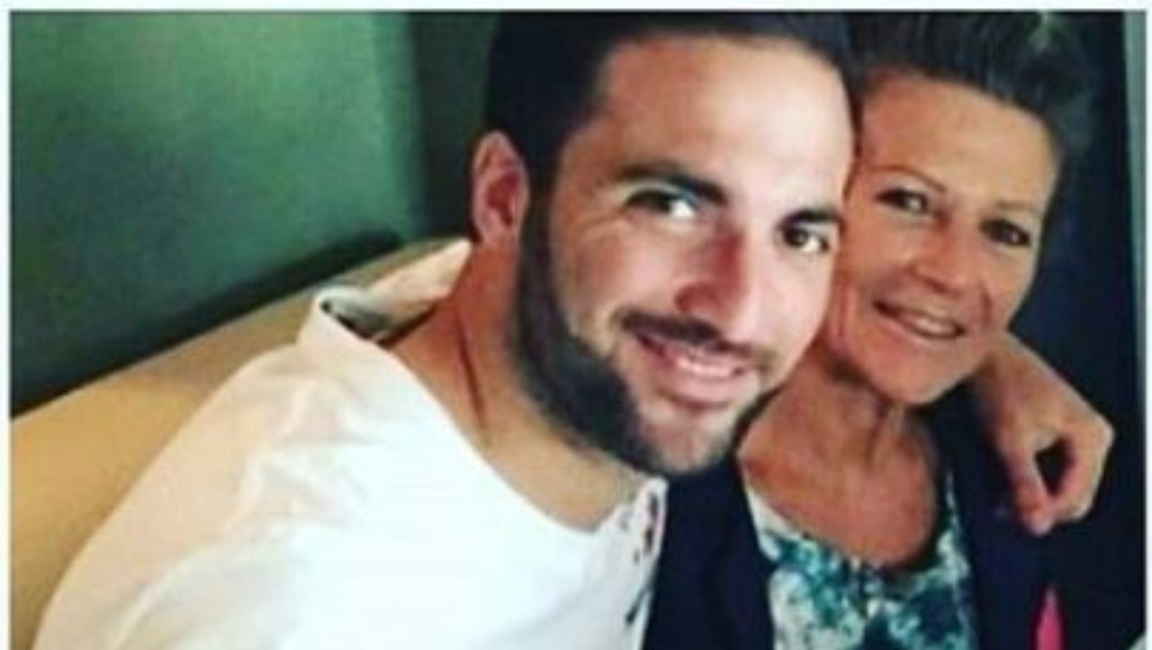 Gonzalo Higuain e sua madre Nancy