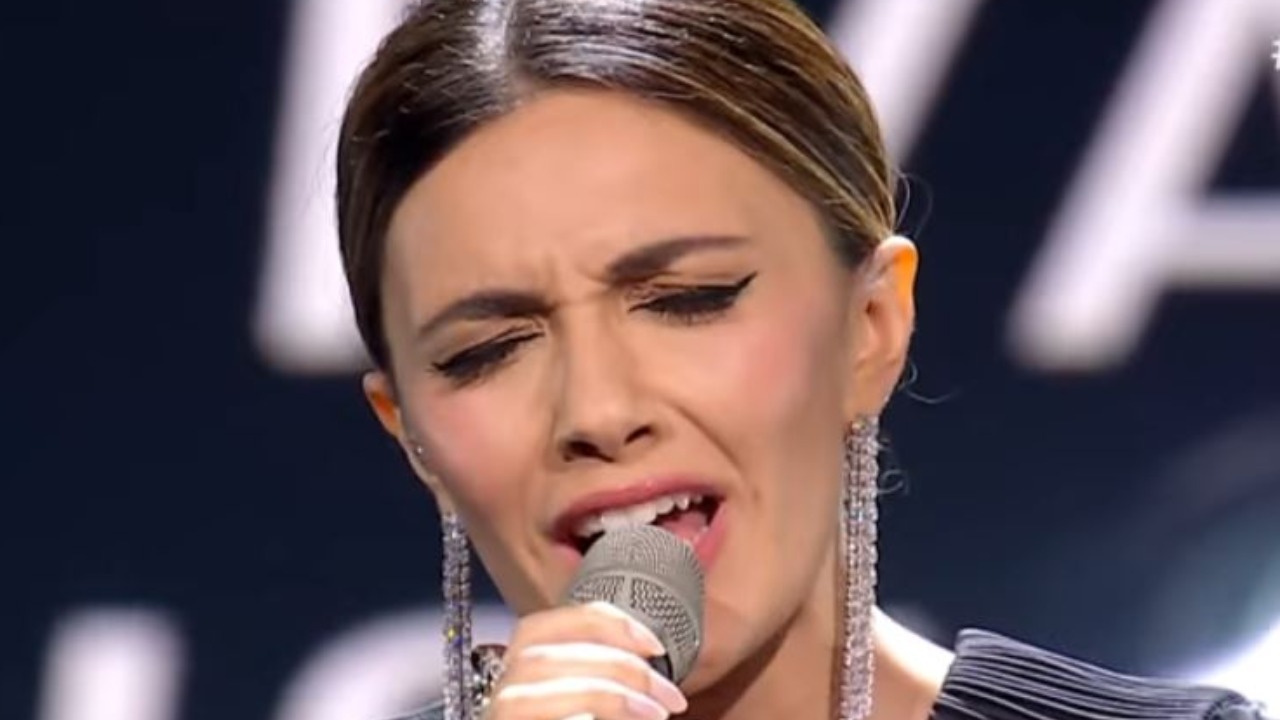 Serena Rossi Lacrime Vittime Covid Ultima Puntata Canzone Segreta