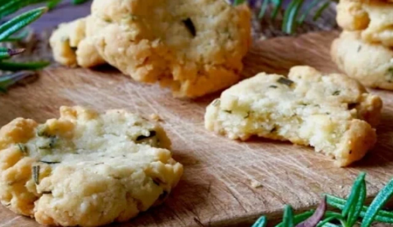 biscotti salati al rosmarino