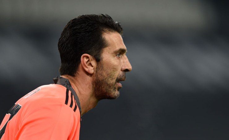 Gianluigi Buffon concentrato