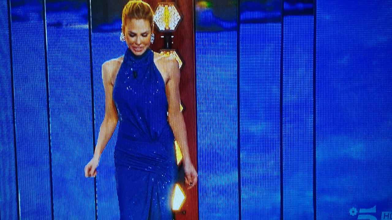 Ilary Blasi e il vestito per l'Isola