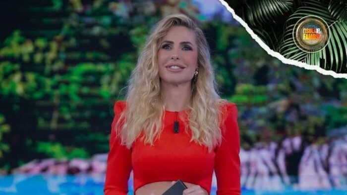 Ilary Blasi Scippa Il Programma A Michelle Hunziker Svelata La Giuria