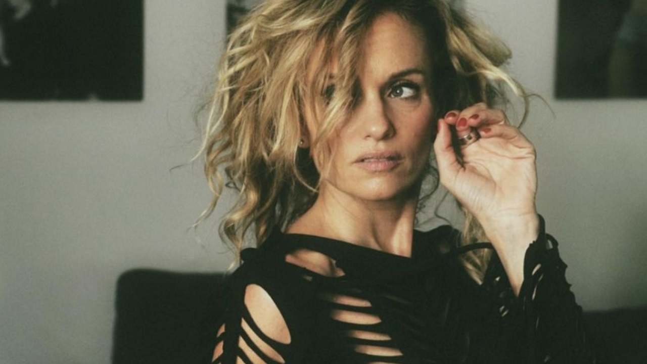 Justine Mattera in posa