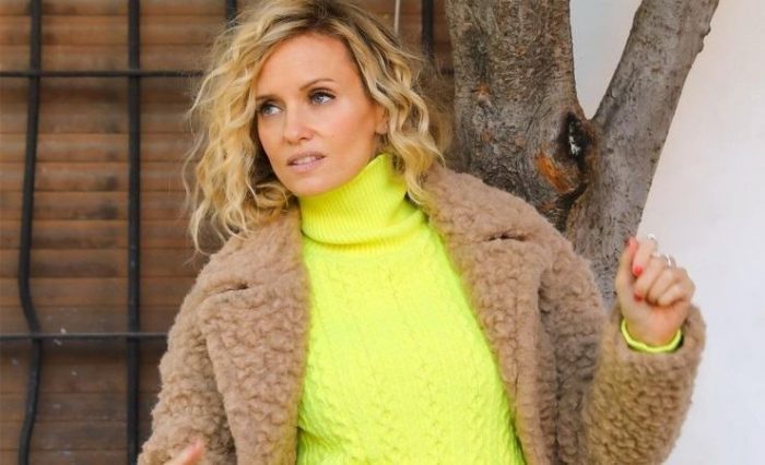 Justine Mattera Calze A Rete E Abito Cortissimo La Scollatura Fa Sognare 