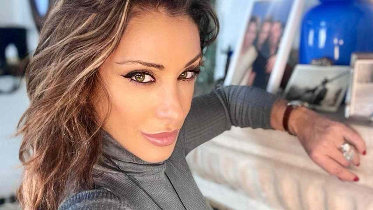 Sabrina Salerno sguardo ammaliante