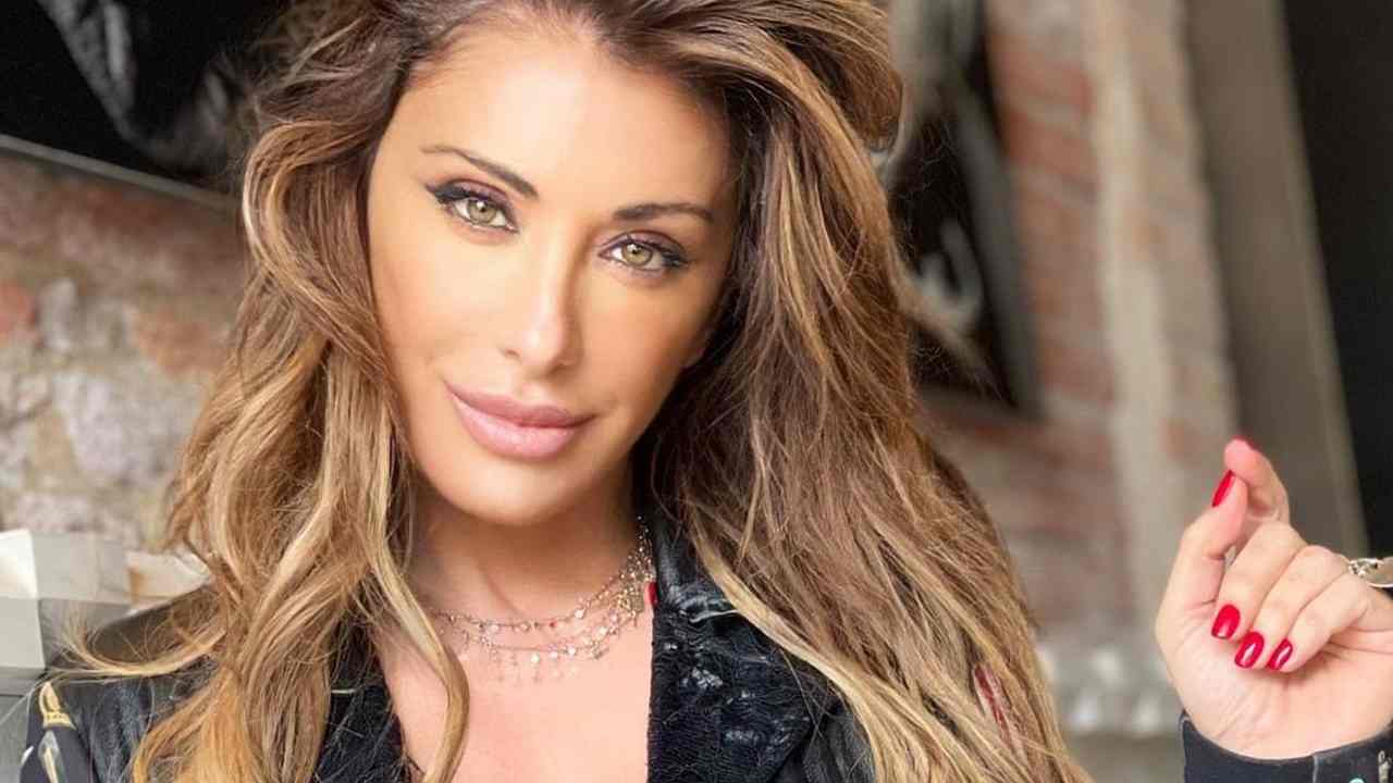 Sabrina Salerno in posa