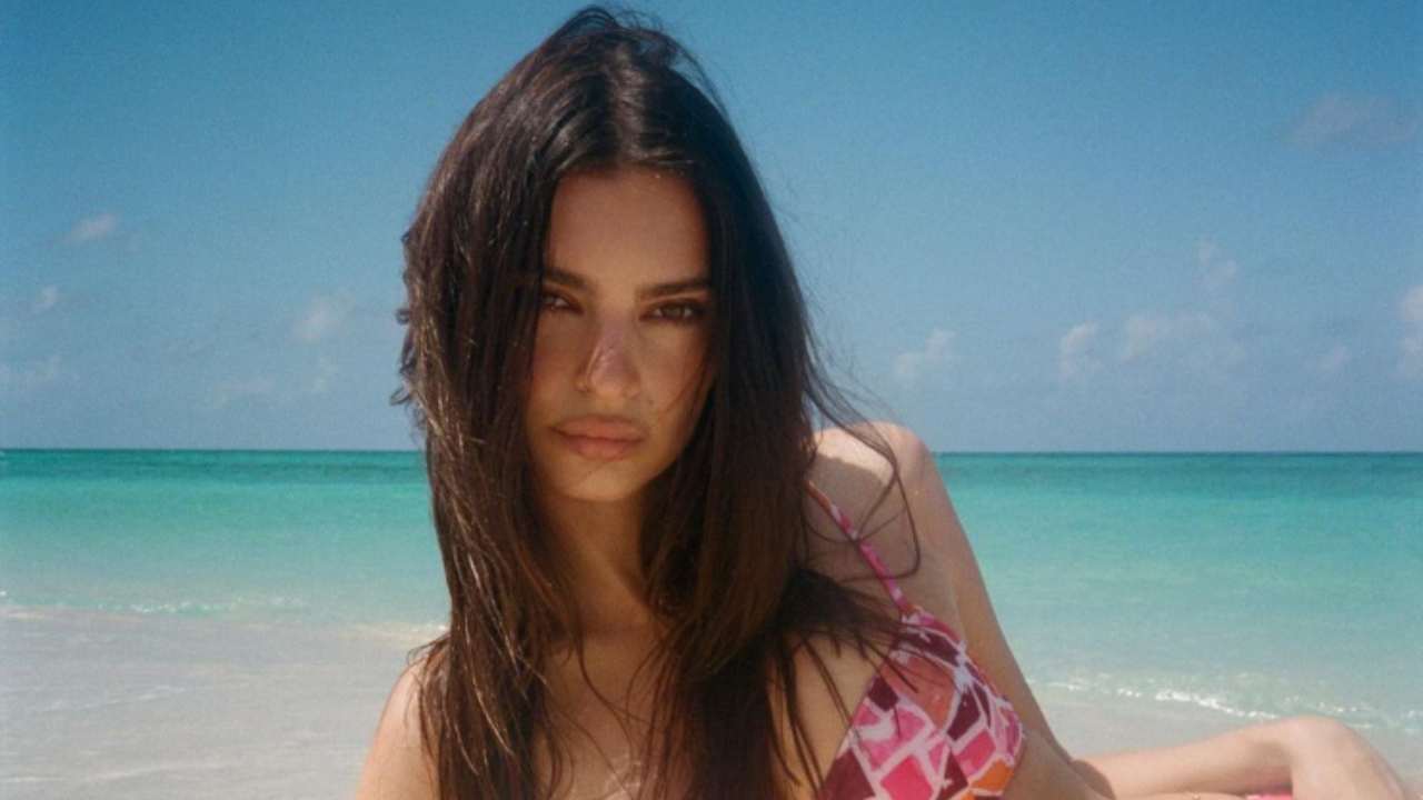 Emily Ratajkowski 21032022 (2)