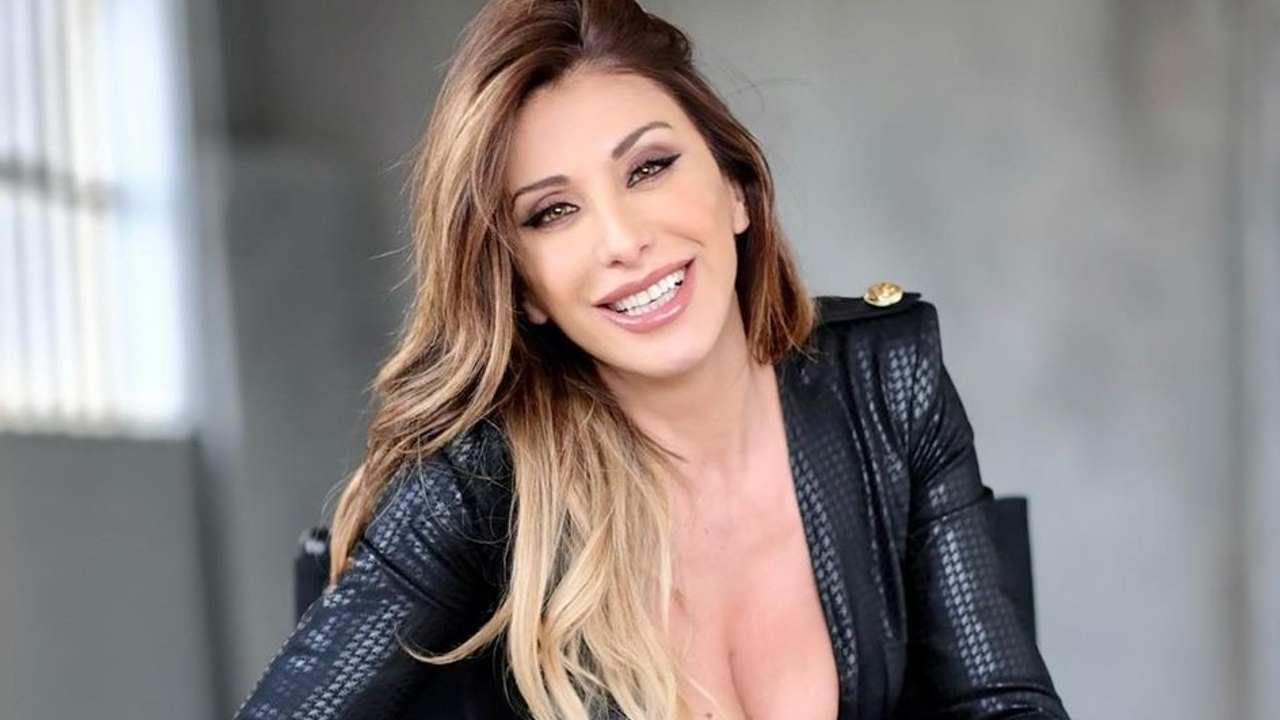 Sabrina Salerno scollatura