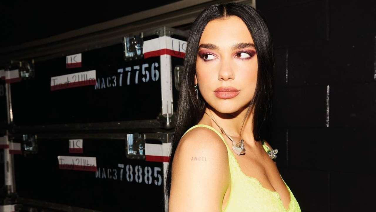 dua lipa 02042022